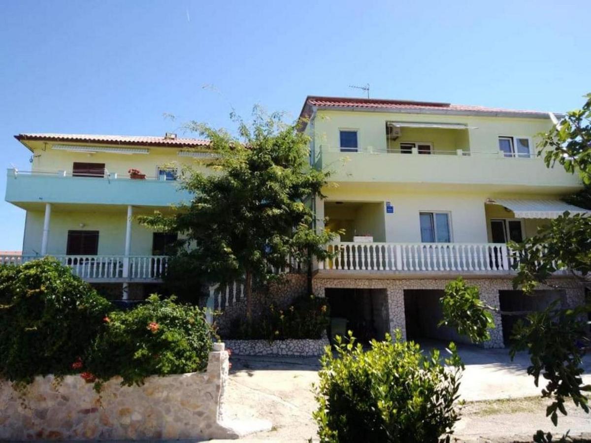 Apartments Miocic Ražanac Εξωτερικό φωτογραφία