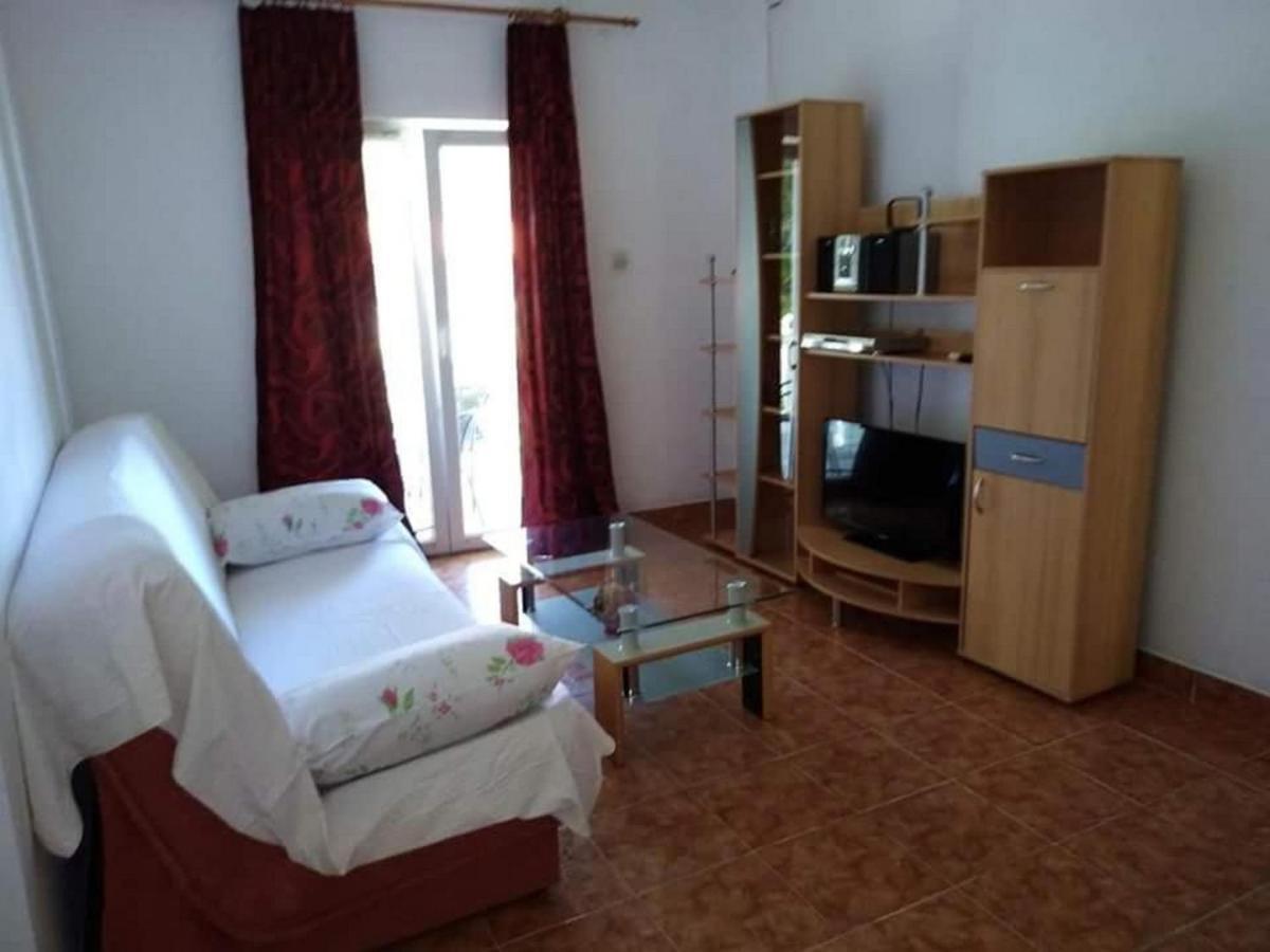 Apartments Miocic Ražanac Εξωτερικό φωτογραφία