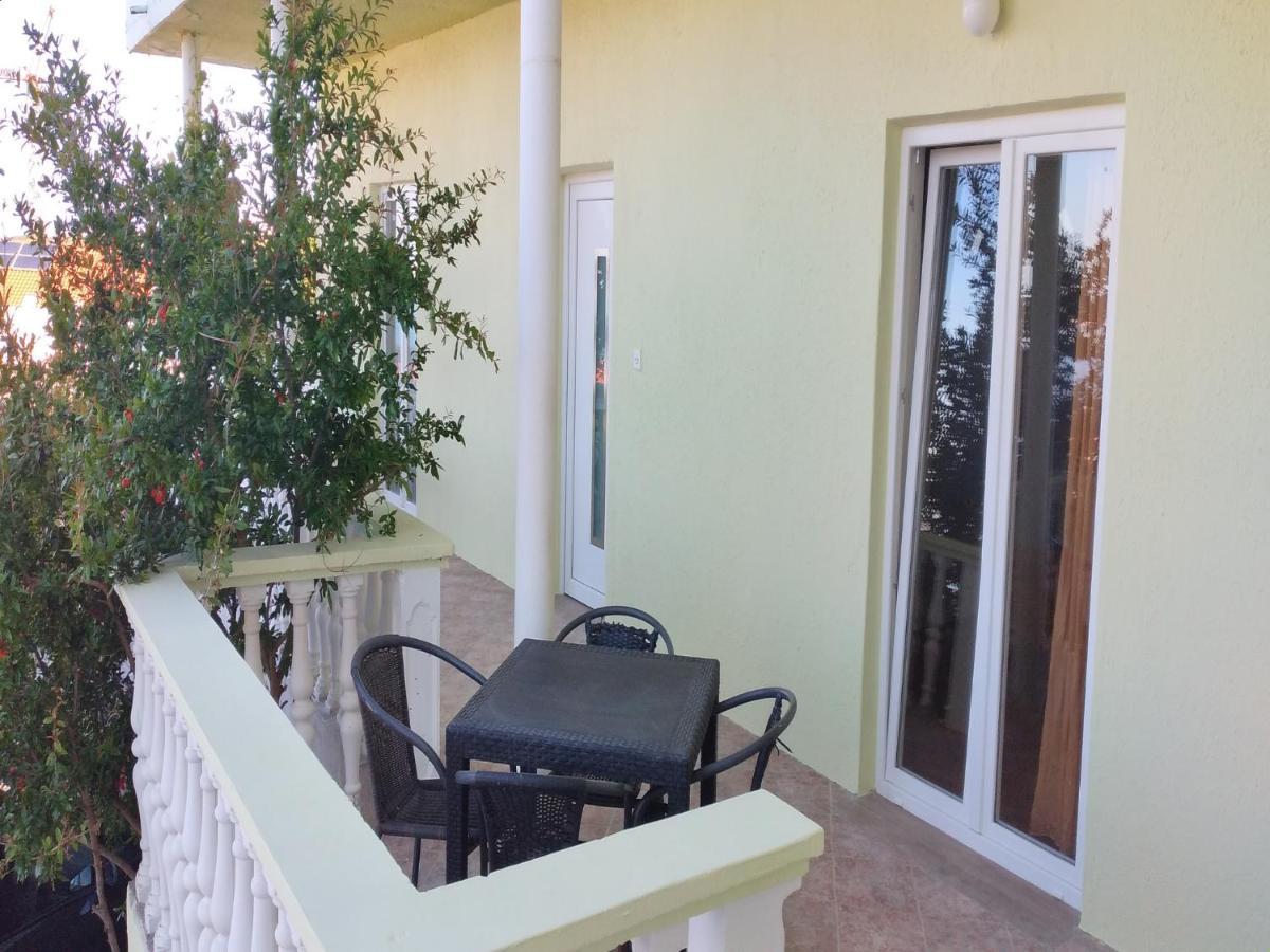 Apartments Miocic Ražanac Εξωτερικό φωτογραφία