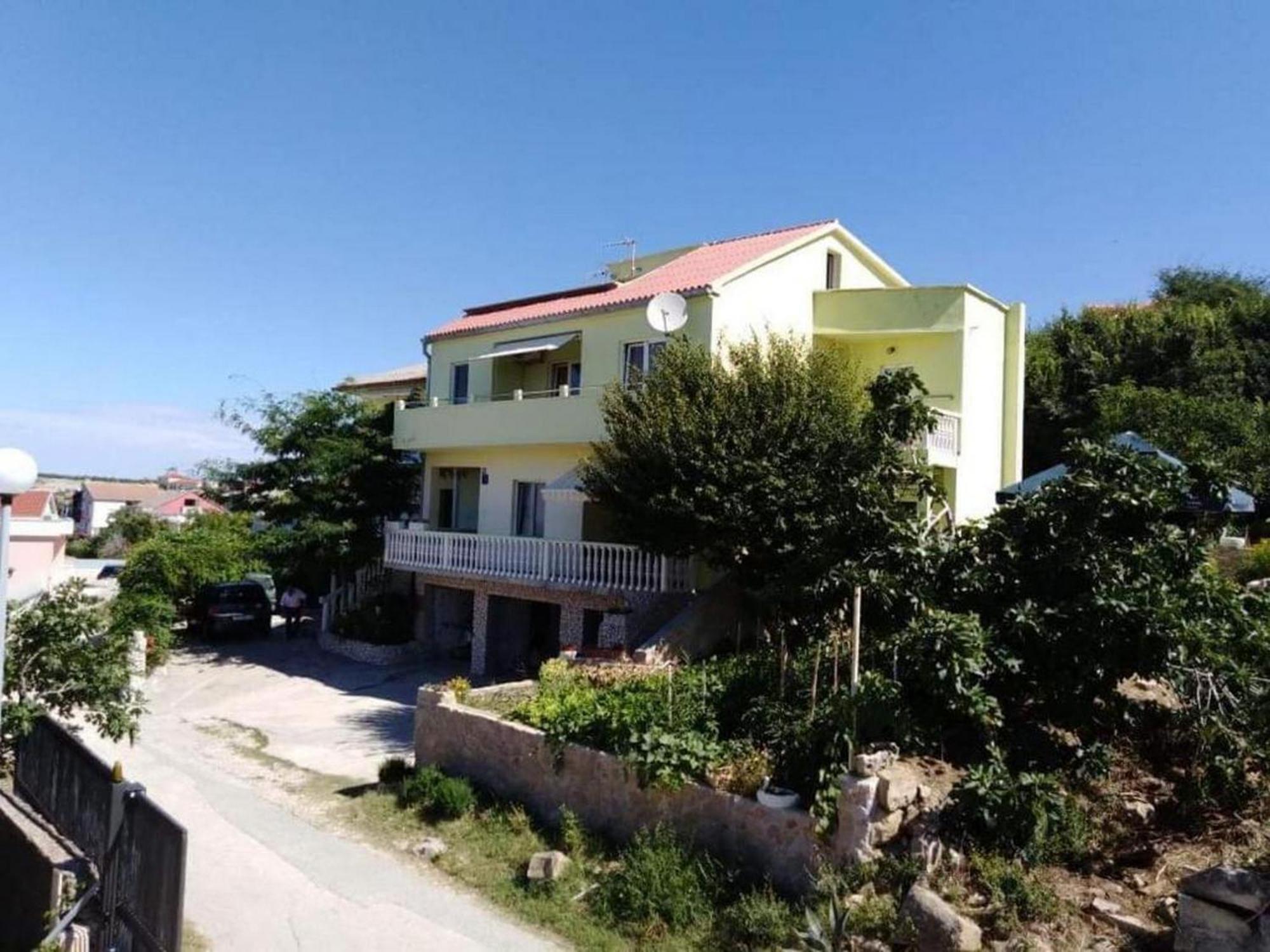 Apartments Miocic Ražanac Εξωτερικό φωτογραφία