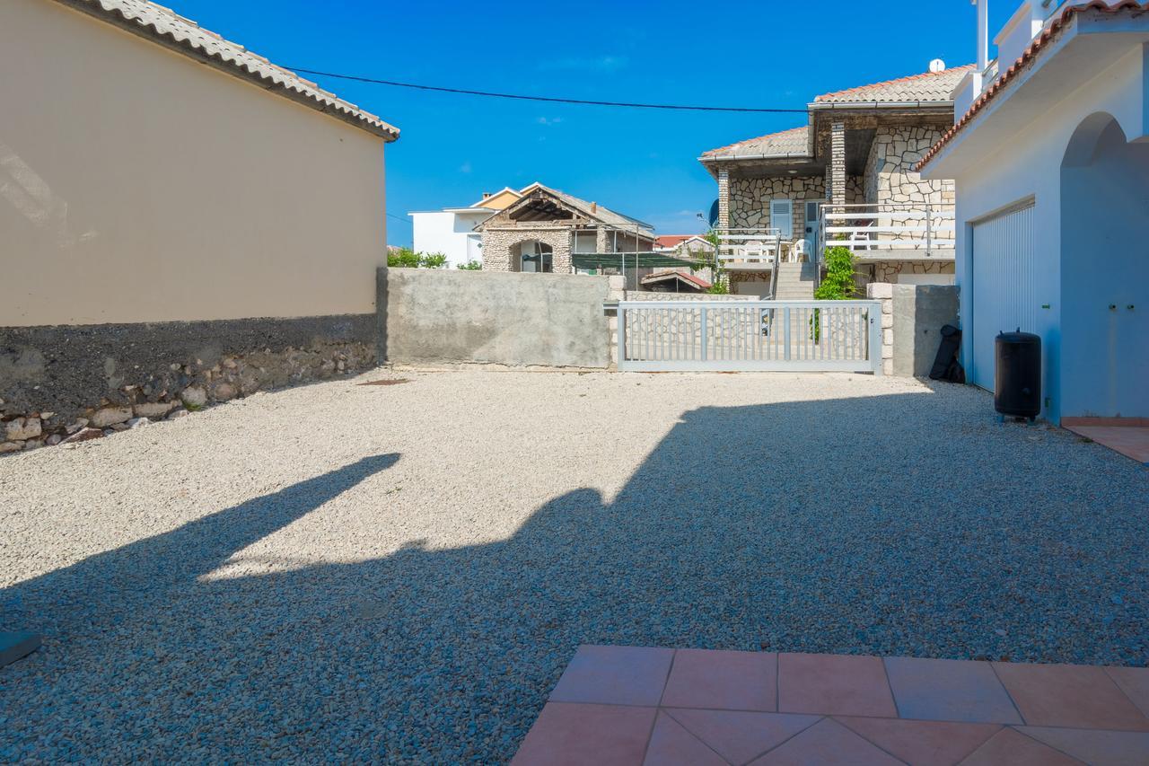 Apartments Miocic Ražanac Εξωτερικό φωτογραφία