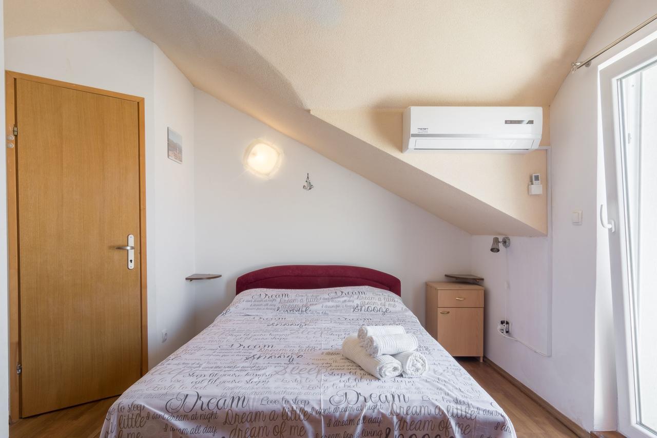 Apartments Miocic Ražanac Εξωτερικό φωτογραφία