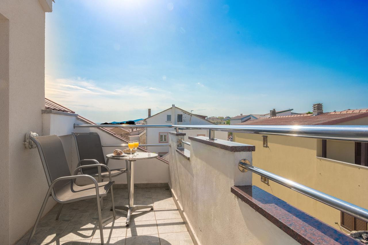 Apartments Miocic Ražanac Εξωτερικό φωτογραφία