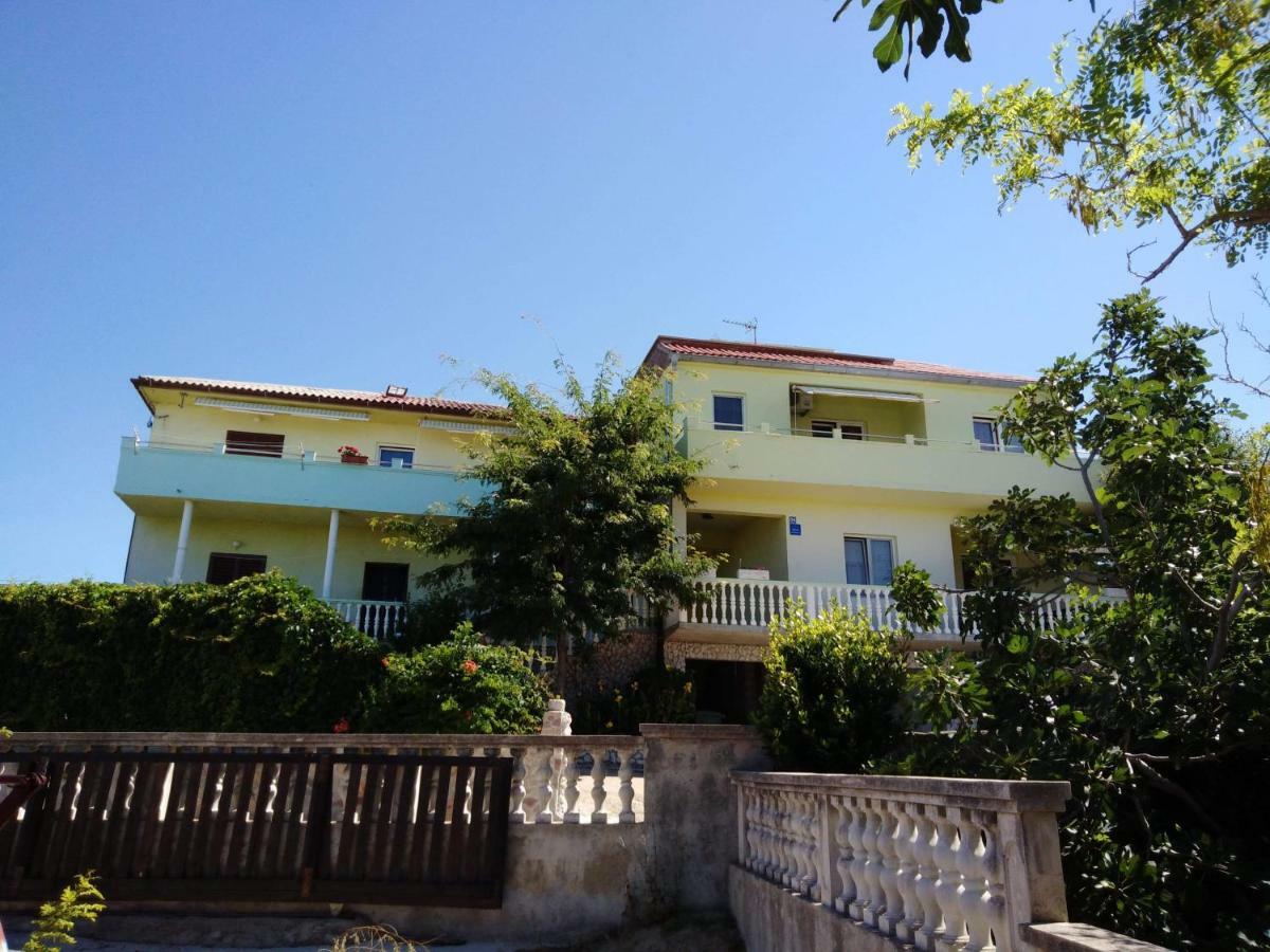 Apartments Miocic Ražanac Εξωτερικό φωτογραφία