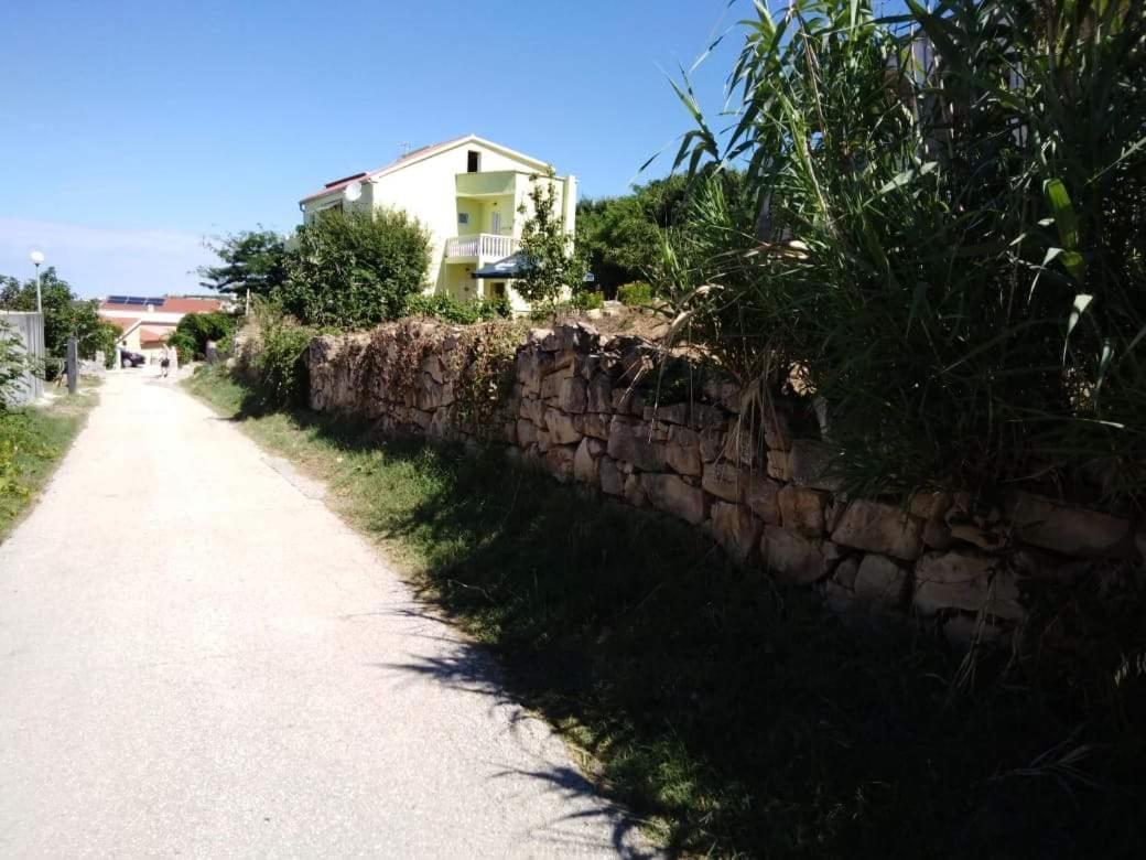 Apartments Miocic Ražanac Εξωτερικό φωτογραφία