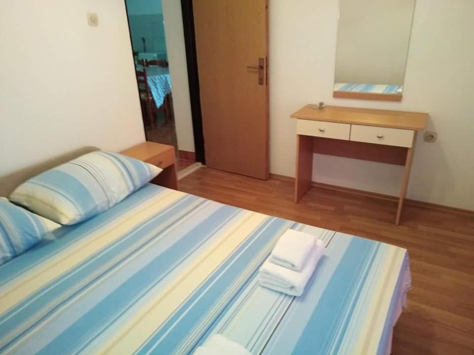 Apartments Miocic Ražanac Εξωτερικό φωτογραφία